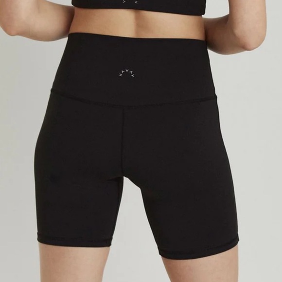 Poshmark Varley Biker Shorts NWOT Varley Dina 7“ Bike Short